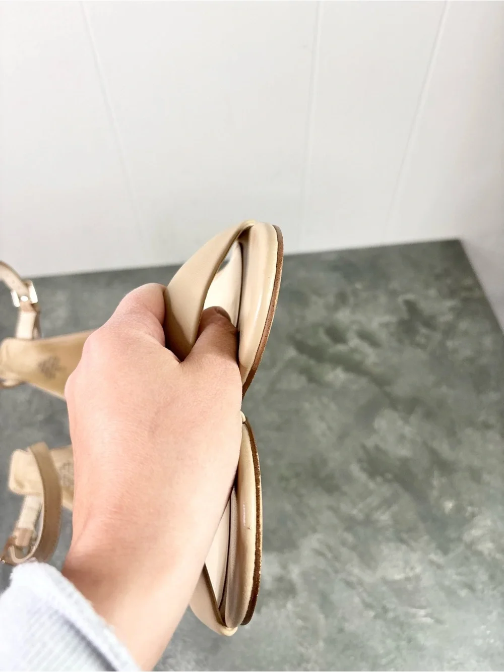 Nine West tan leather pruce heels sandals ankle strap classic minimalist 8.5